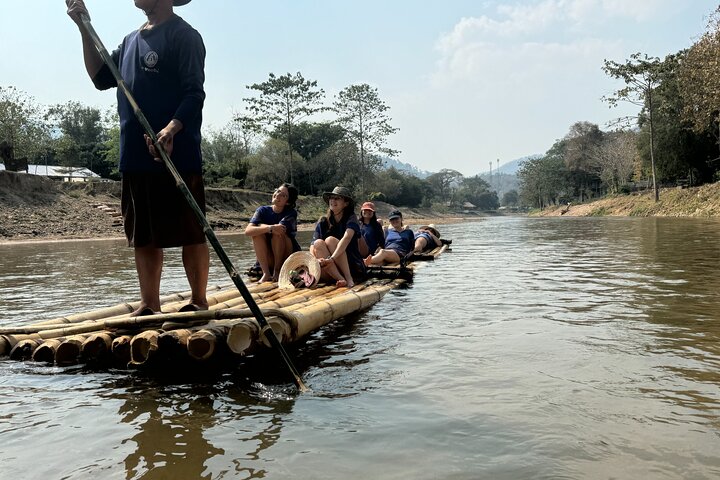 Découvrez un sanctuaire éthique d'éléphants, du rafting sur bambou et des cascades lors d'une excursion d'une journée depuis Chiang Mai, photo 22 | wizardtrip