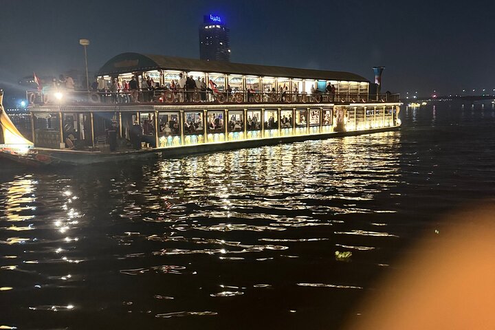 Desfrute de um luxuoso cruzeiro de jantar no Rio Nilo no Cairo com entretenimento ao vivo e vistas deslumbrantes da cidade, foto 23 | wizardtrip