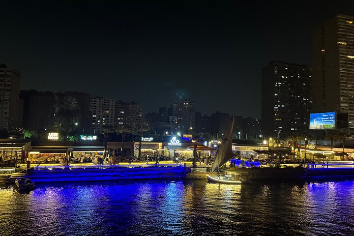 Desfrute de um luxuoso cruzeiro de jantar no Rio Nilo no Cairo com entretenimento ao vivo e vistas deslumbrantes da cidade, foto 31 | wizardtrip