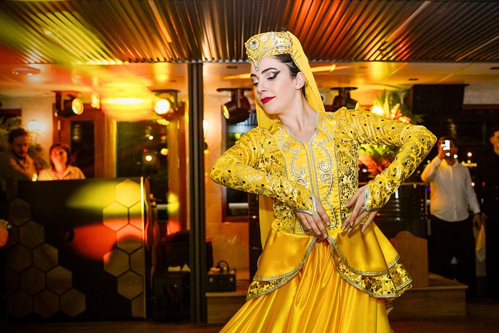 Luxe diner cruise op de Bosporus in Istanbul, met iconische bezienswaardigheden en entertainment aan boord, foto 10 | wizardtrip