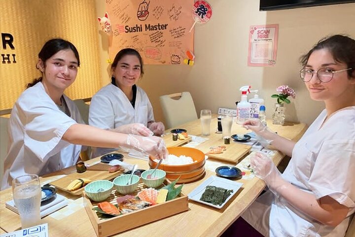 Lær å lage sushi i Kyoto med et praktisk kurs, perfekt for alle ferdighetsnivåer, foto 10 | wizardtrip