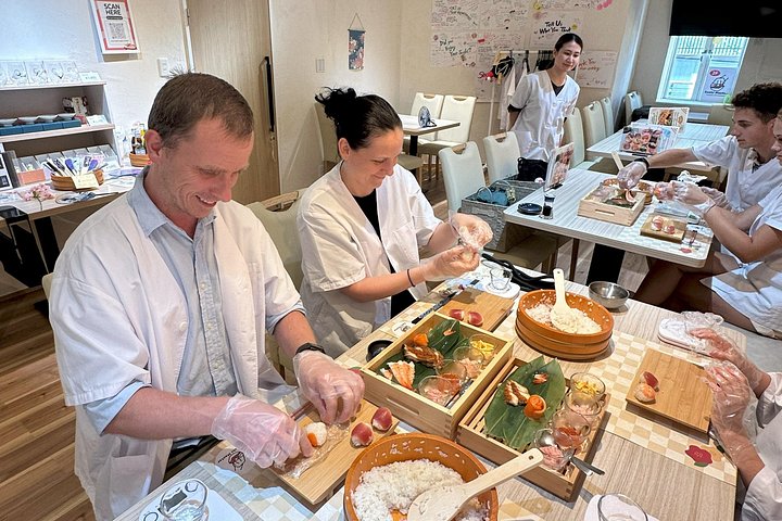 Apprenez à faire des sushis à Osaka Namba avec un cours pratique, photo 6 | wizardtrip