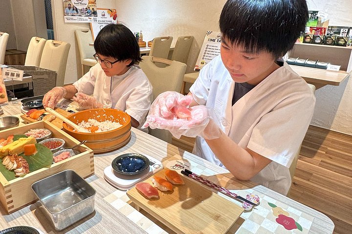 Apprenez à faire des sushis à Osaka Namba avec un cours pratique, photo 10 | wizardtrip