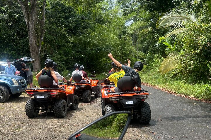 ATV-tur på Saint Lucia med bananplantager, vattenfall, stränder och romprovning, foto 16 | wizardtrip