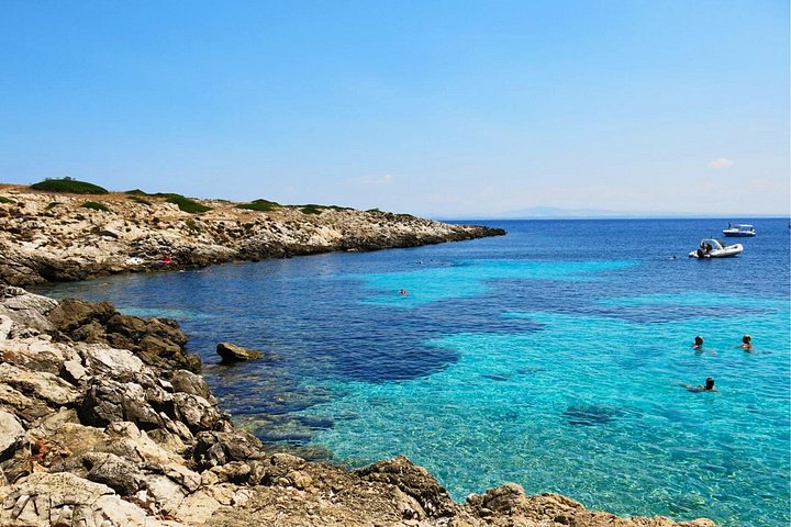 Bådtur, der udforsker Egadi-øerne, Favignana og Levanzo, fra Trapani, Italien, foto 24 | wizardtrip
