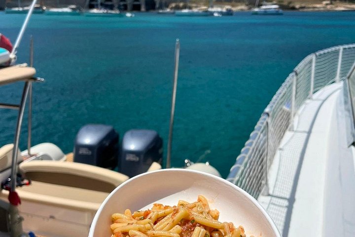 Bådtur, der udforsker Egadi-øerne, Favignana og Levanzo, fra Trapani, Italien, foto 45 | wizardtrip