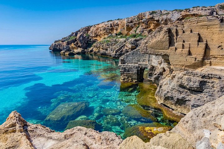 Tour in barca delle Isole Egadi (Favignana e Levanzo) da Trapani, Italia, con nuoto e pranzo, foto 8 | wizardtrip