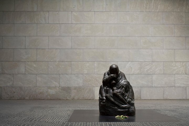 Tour a piedi dei luoghi storici iconici e delle gemme nascoste di Berlino, foto 12 | wizardtrip