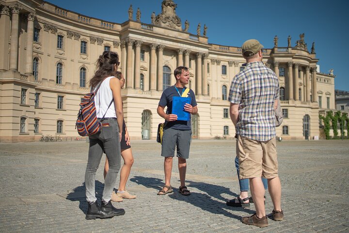Tour a piedi dei luoghi storici iconici e delle gemme nascoste di Berlino, foto 14 | wizardtrip