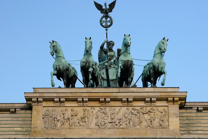 Tour a piedi dei luoghi storici iconici e delle gemme nascoste di Berlino, foto 21 | wizardtrip