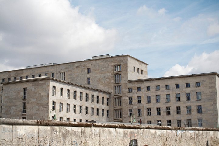 Privéwandeling in Berlijn die historische locaties van het Derde Rijk en de Tweede Wereldoorlog verkent, foto 14 | wizardtrip