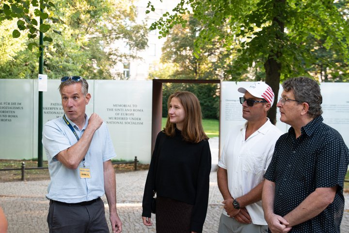 Byvandring som dekker Berlins historie fra Tredje riket og den kalde krigen, inkludert Brandenburger Tor og Berlinmuren, foto 6 | wizardtrip