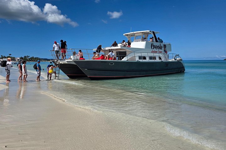 Katamarantur på Antigua som tilbyr snorkling ved Cades Reef og hummerlunsj, foto 13 | wizardtrip