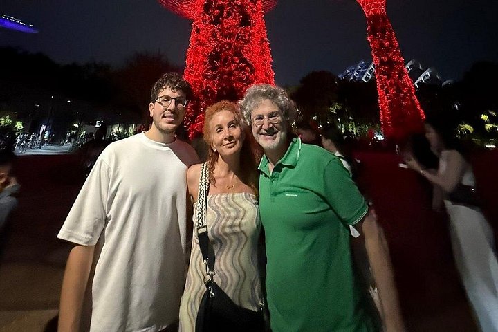 Singapore River cruise på natten med stadssilhuett och ljusshower, foto 22 | wizardtrip