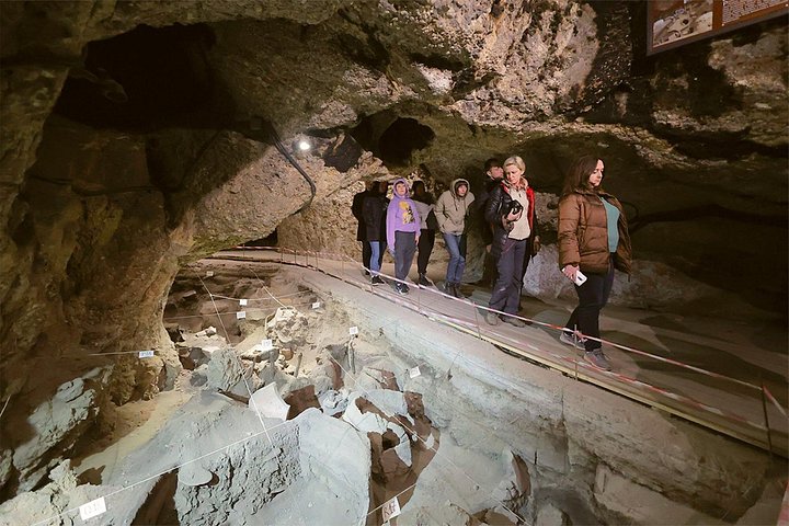 Explore mosteiros históricos, cavernas antigas e adegas renomadas da Armênia em um passeio panorâmico de um dia, foto 20 | wizardtrip