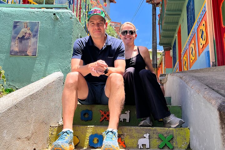 Découvrez les couleurs vibrantes et les paysages époustouflants de Guatapé lors d'un tour premium depuis Medellín, avec le Rocher du Peñol, une balade en bateau et une cuisine locale, photo 22 | wizardtrip