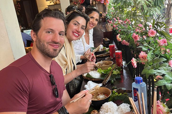 Vintage Jeep tour exploring Hanoi's highlights, including Train Street, local life, and scenic lakes, photo 13 | wizardtrip