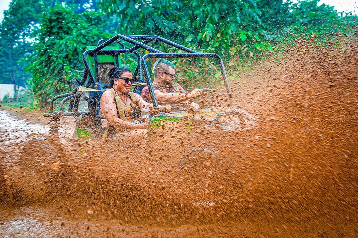 Vive una emocionante aventura en buggy en Punta Cana, conduciendo por paisajes naturales hasta una playa y una cueva, foto 6 | wizardtrip