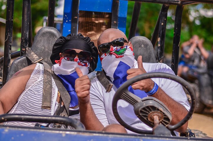 Vive una emocionante aventura en buggy en Punta Cana, conduciendo por paisajes naturales hasta una playa y una cueva, foto 42 | wizardtrip