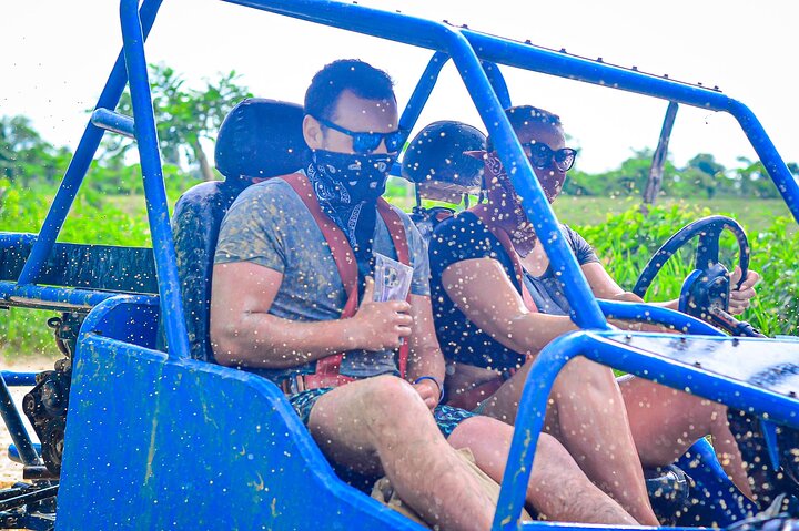 Vive una emocionante aventura en buggy en Punta Cana, conduciendo por paisajes naturales hasta una playa y una cueva, foto 50 | wizardtrip