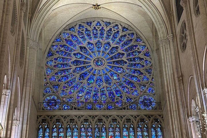 Guided tour of Notre Dame Cathedral in Paris, France, photo 13 | wizardtrip