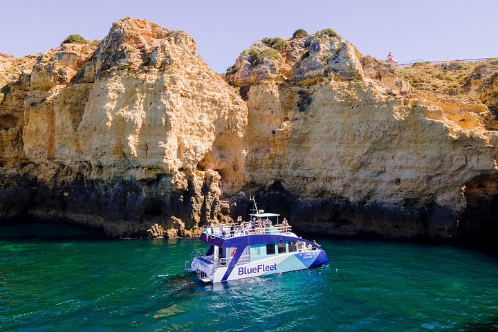 Katamankryssning längs Lagos kust, Portugal, med klippor, stränder och havet, foto 10 | wizardtrip