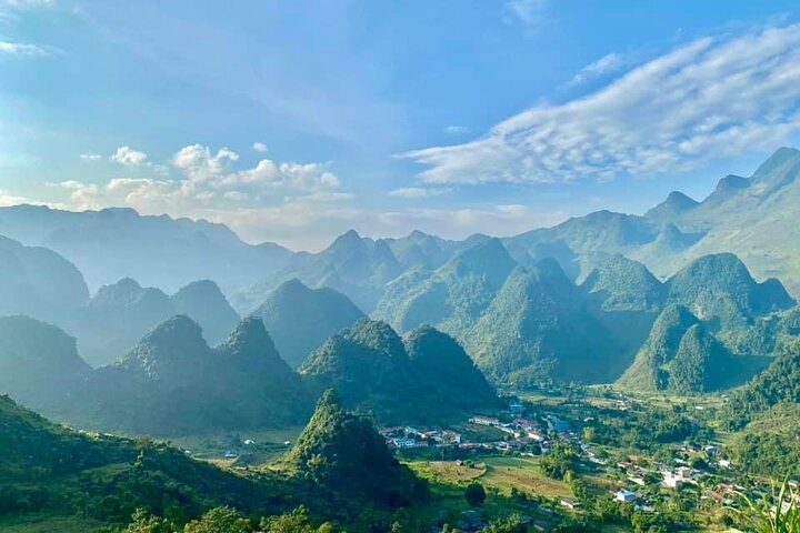 Experience the stunning Ha Giang Loop in Vietnam, featuring dramatic mountain landscapes and vibrant local culture, photo 29 | wizardtrip