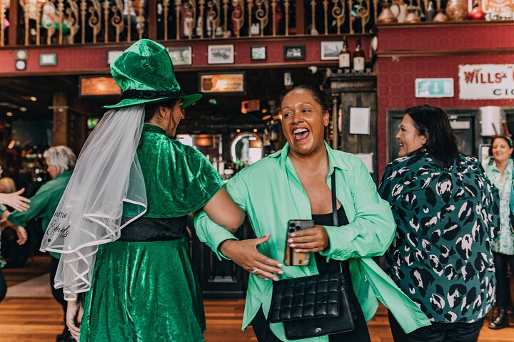 Scopri la musica e la danza tradizionali irlandesi con spettacoli dal vivo e lezioni in un pub di Dublino, foto 6 | wizardtrip