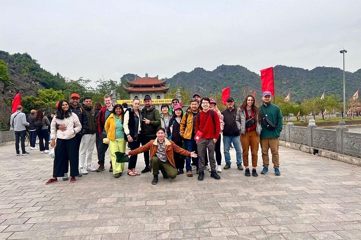 Full-day tour from Hanoi to Ninh Binh visiting Hoa Lu, Trang An, and Mua Cave with cycling, photo 26 | wizardtrip