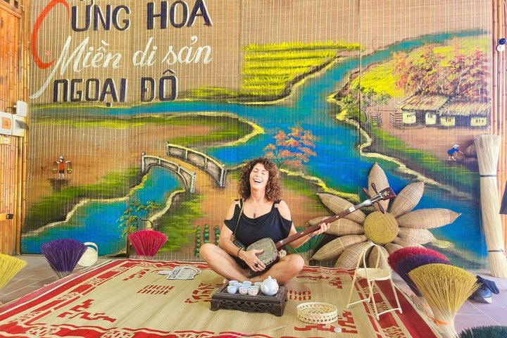 Explore Vietnamese conical hat and incense making traditions on a small group tour from Hanoi, photo 14 | wizardtrip