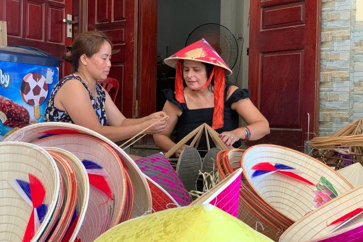 Explore Vietnamese conical hat and incense making traditions on a small group tour from Hanoi, photo 21 | wizardtrip
