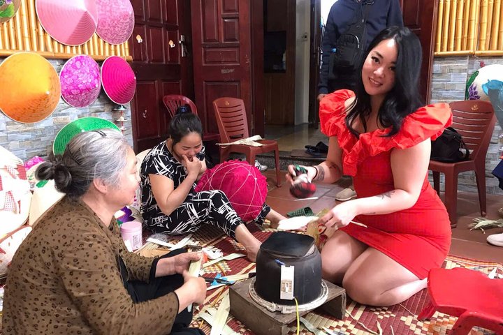 Explore Vietnamese conical hat and incense making traditions on a small group tour from Hanoi, photo 24 | wizardtrip