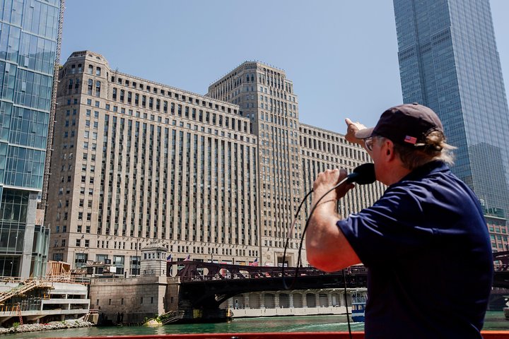 Chicago elvecruise som viser ikoniske skyskrapere og byens skyline, foto 12 | wizardtrip