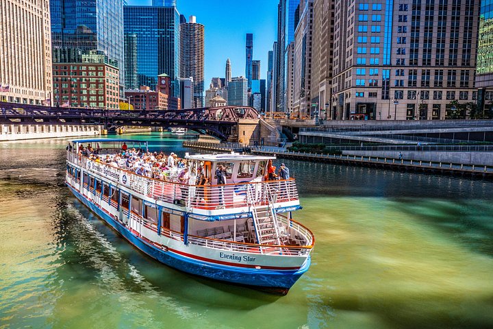Chicago elvecruise som viser ikoniske skyskrapere og byens skyline, foto 24 | wizardtrip