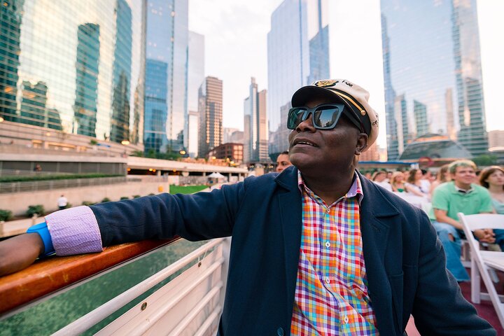 Chicago elvecruise som viser ikoniske skyskrapere og byens skyline, foto 27 | wizardtrip