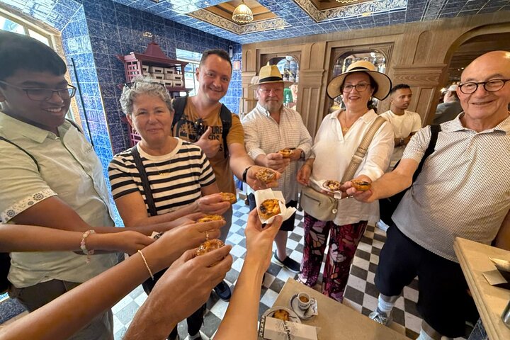 Walking tour in Belém, Lisbon, exploring Jerónimos Monastery and tasting Pastel de Belém, photo 23 | wizardtrip