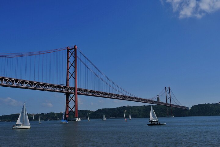Walking tour in Belém, Lisbon, exploring Jerónimos Monastery and tasting Pastel de Belém, photo 27 | wizardtrip