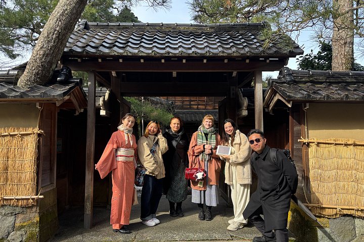 金沢の武家屋敷跡、城、兼六園を巡るウォーキングツアー、写真22 | wizardtrip