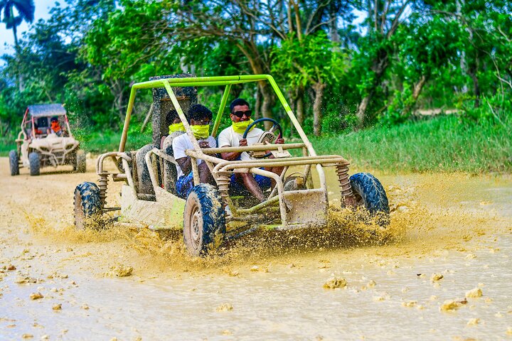 Aventure en Buggy et Quad vers Macao Beach et la Grotte d'Eau à Punta Cana | wizardtrip