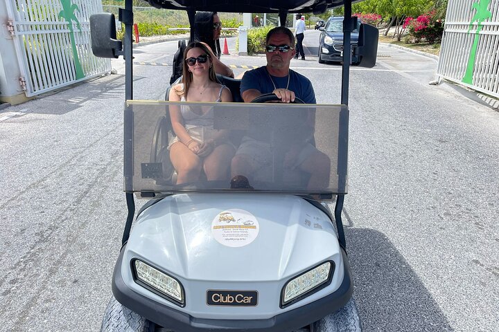 Hyr en golfbil för att utforska Grand Turk, besök stränder och sevärdheter, foto 10 | wizardtrip