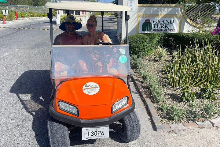 Hyr en golfbil för att utforska Grand Turk, besök stränder och sevärdheter, foto 12 | wizardtrip