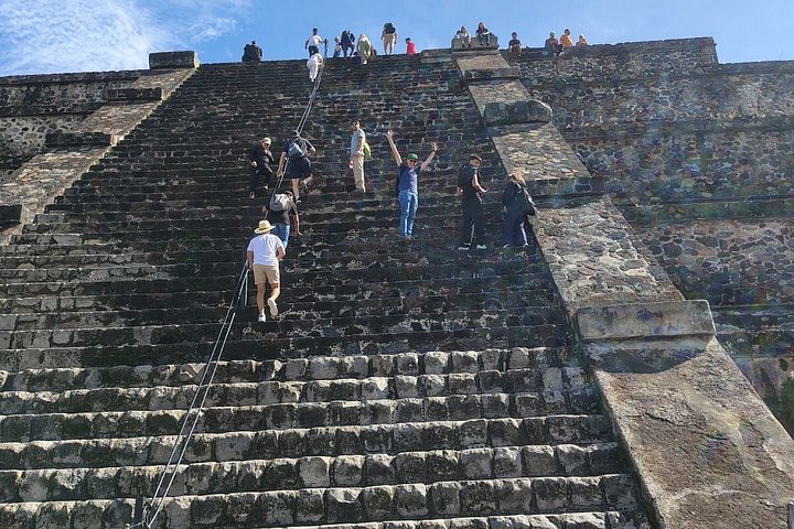 Explora las antiguas pirámides de Teotihuacán en un tour VIP sin paradas comerciales, foto 8 | wizardtrip