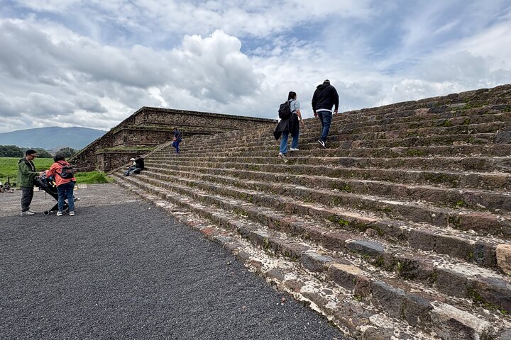 Explora las antiguas pirámides de Teotihuacán en un tour VIP sin paradas comerciales, foto 18 | wizardtrip