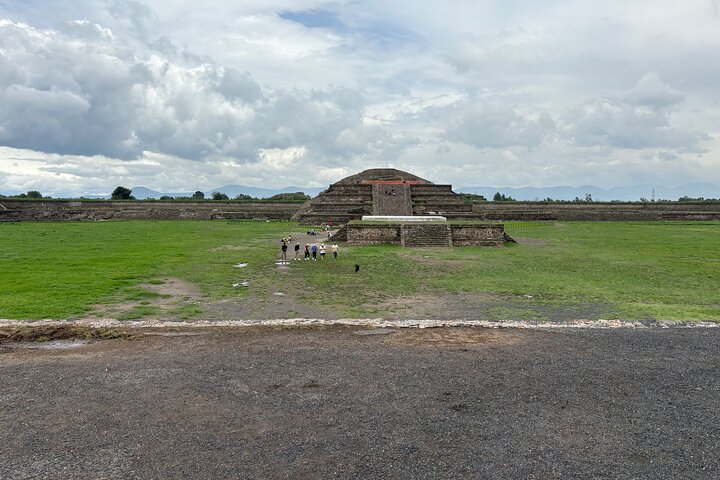 Explora las antiguas pirámides de Teotihuacán en un tour VIP sin paradas comerciales, foto 19 | wizardtrip