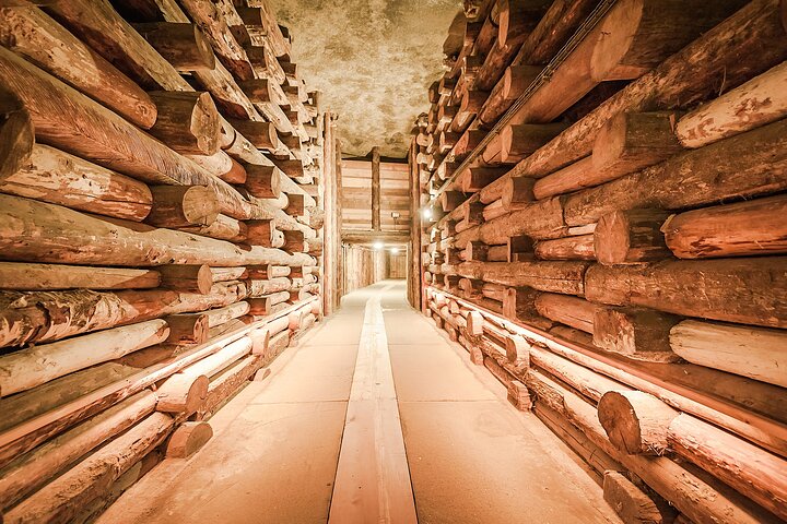 Explore the stunning underground world of the Wieliczka Salt Mine near Krakow, Poland, photo 30 | wizardtrip