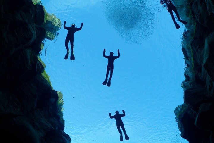 Snorkel in het kristalheldere water van de Silfra-kloof, IJsland, tussen tektonische platen, foto 16 | wizardtrip