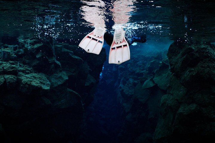 Snorkel in het kristalheldere water van de Silfra-kloof, IJsland, tussen tektonische platen, foto 22 | wizardtrip