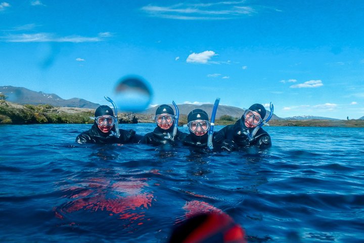 アイスランドのシルフラ割れ目の透き通った水で、大陸間をシュノーケリング、写真13 | wizardtrip