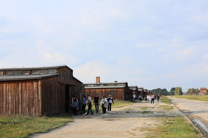 Guided tour of Auschwitz-Birkenau Memorial and Museum from Krakow with hotel pickup, photo 13 | wizardtrip
