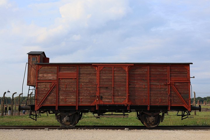 Guided tour of Auschwitz-Birkenau Memorial and Museum from Krakow with hotel pickup, photo 18 | wizardtrip